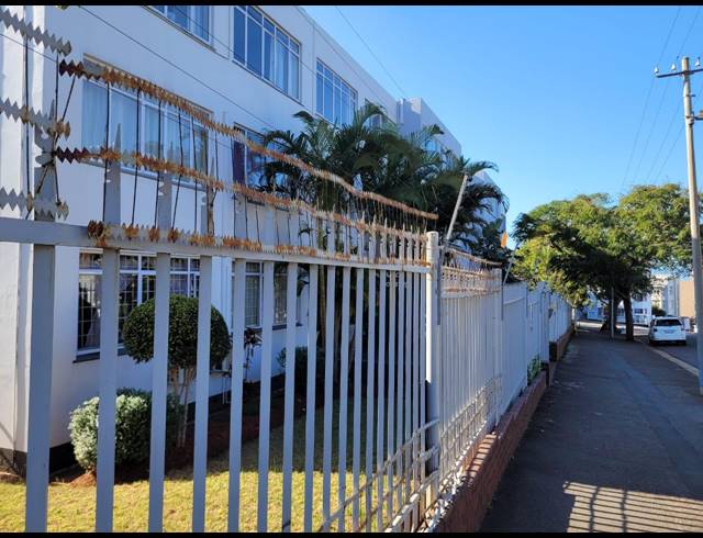 1.5 BEDROOM FLAT RENTED IN MORNINGSIDE